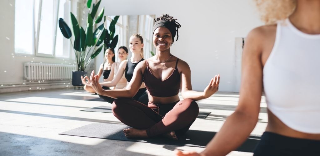 Women focused on healthy aging and wellness with the best probiotics for menopause Women focused on healthy aging and wellness with the best probiotics for menopause